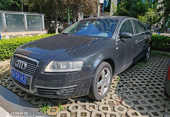 川AS91K2奧迪A6-奧迪牌FV7321CVT小型轎車(chē)一輛（3）